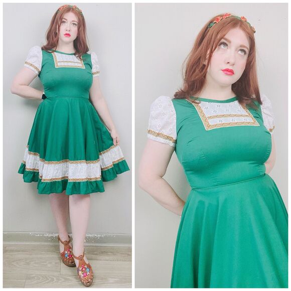 1970s Vintage Green 70s / Seventies Eyelet Puffed  Square Dance Dress / Medium - Picture 1 of 7